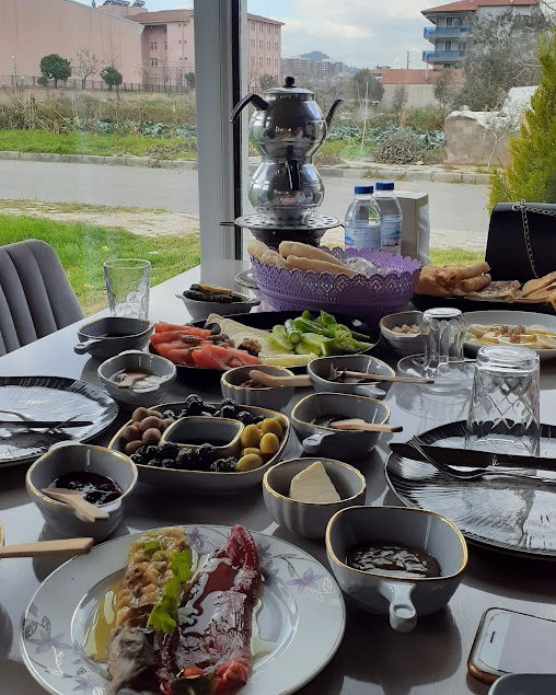 Keyfi Tadında Elifin Kahvaltı Salonu