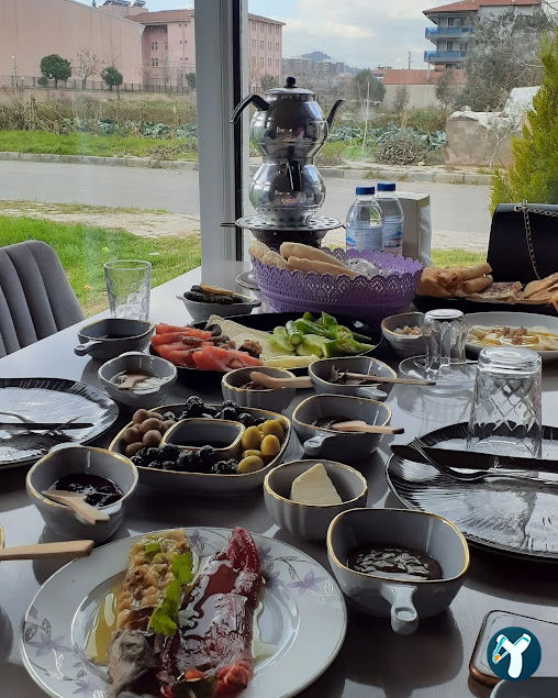 Keyfi Tadında Elifin Kahvaltı Salonu