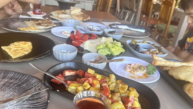 Keyfi Tadında Elifin Kahvaltı Salonu