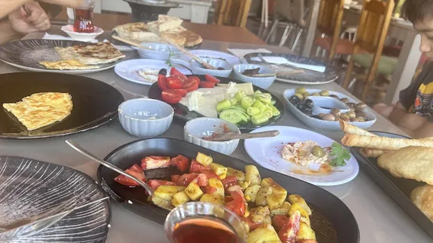 Keyfi Tadında Elifin Kahvaltı Salonu resimleri