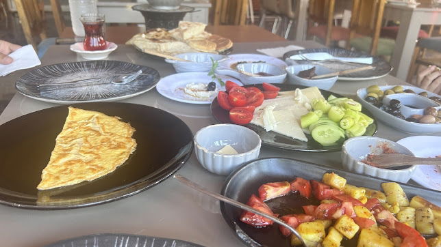 Keyfi Tadında Elifin Kahvaltı Salonu