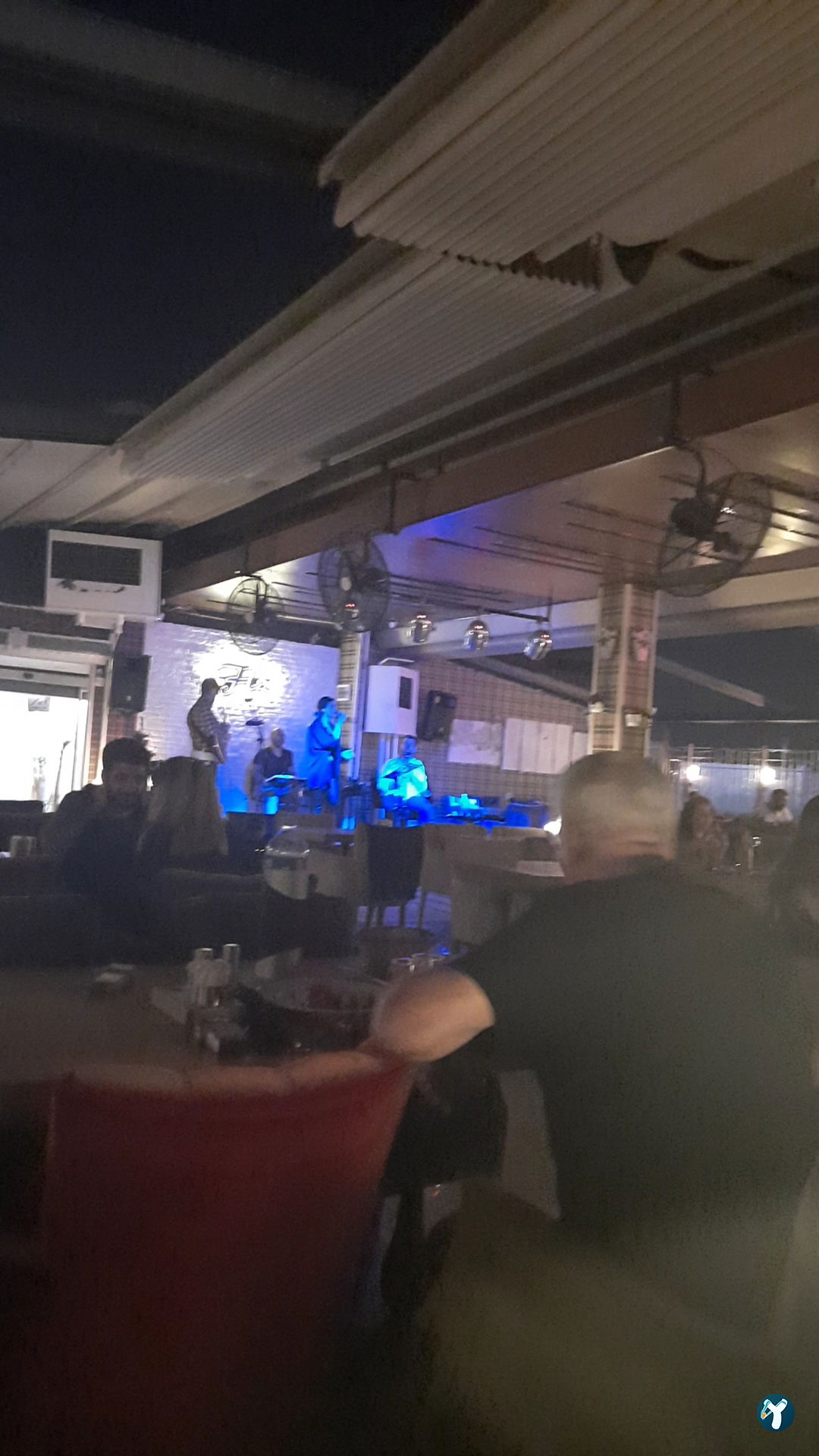 Flz Cafe & Restaurant