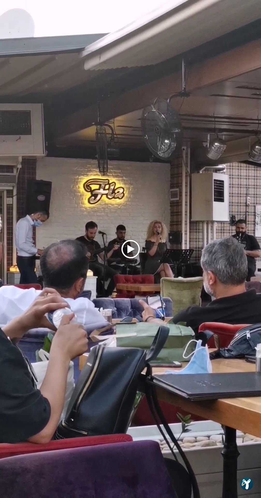 Flz Cafe & Restaurant