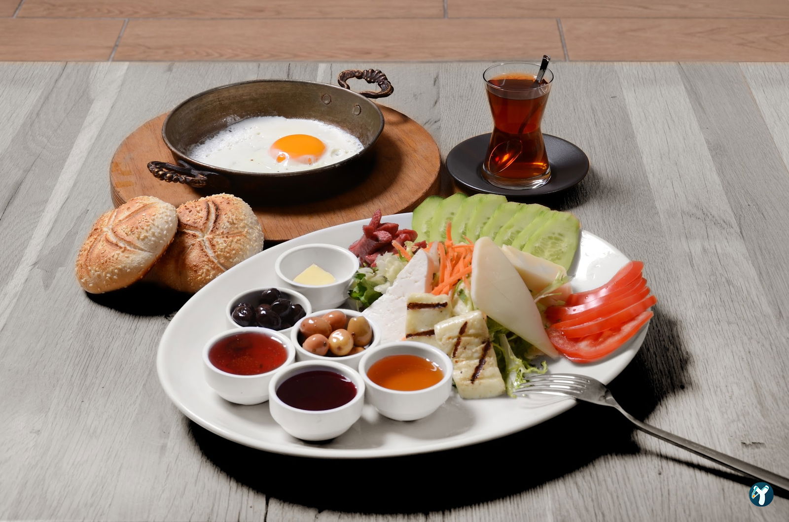 Flz Cafe & Restaurant