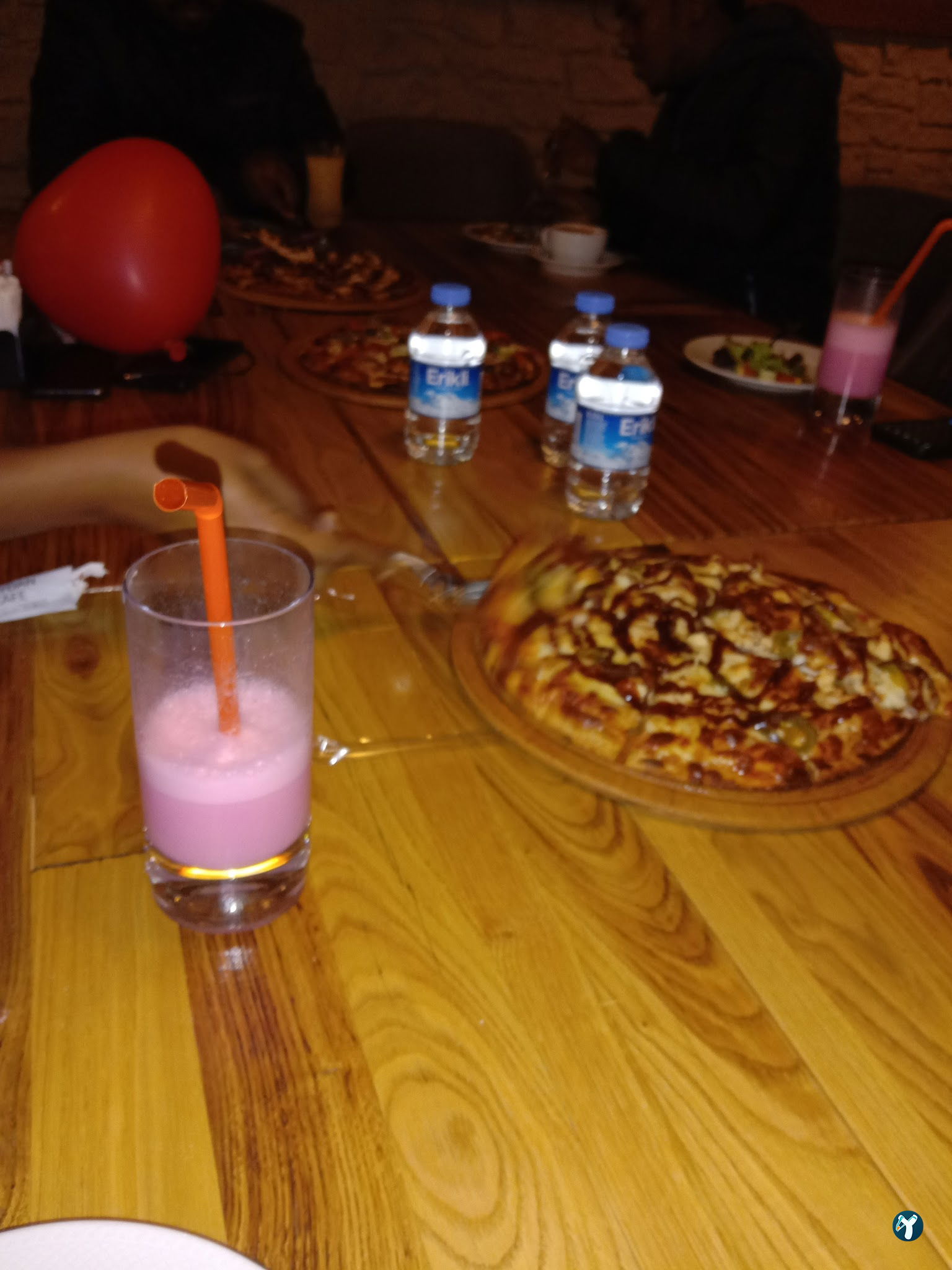 Flz Cafe & Restaurant