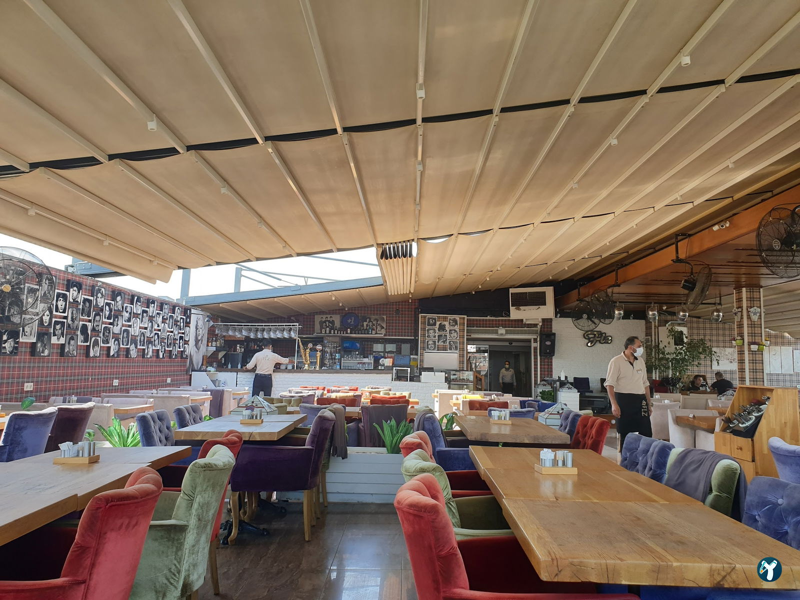 Flz Cafe & Restaurant
