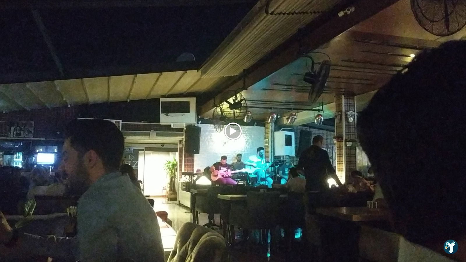 Flz Cafe & Restaurant