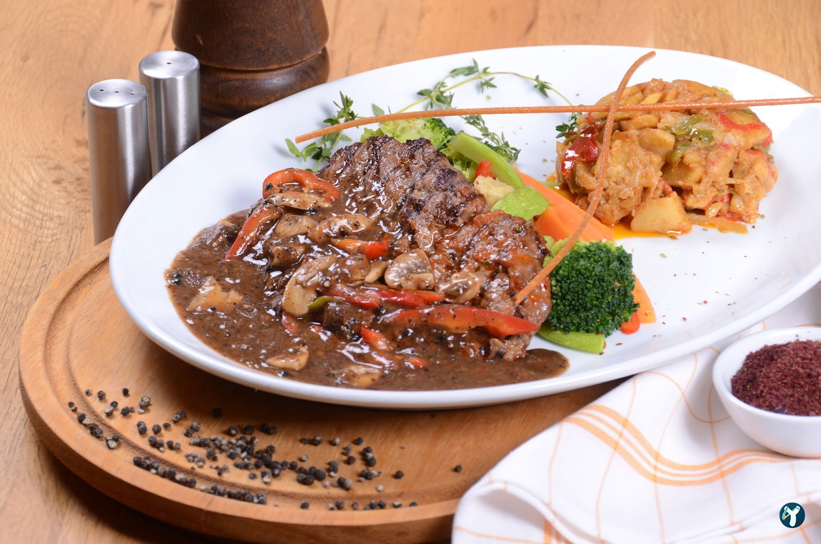 Flz Cafe & Restaurant