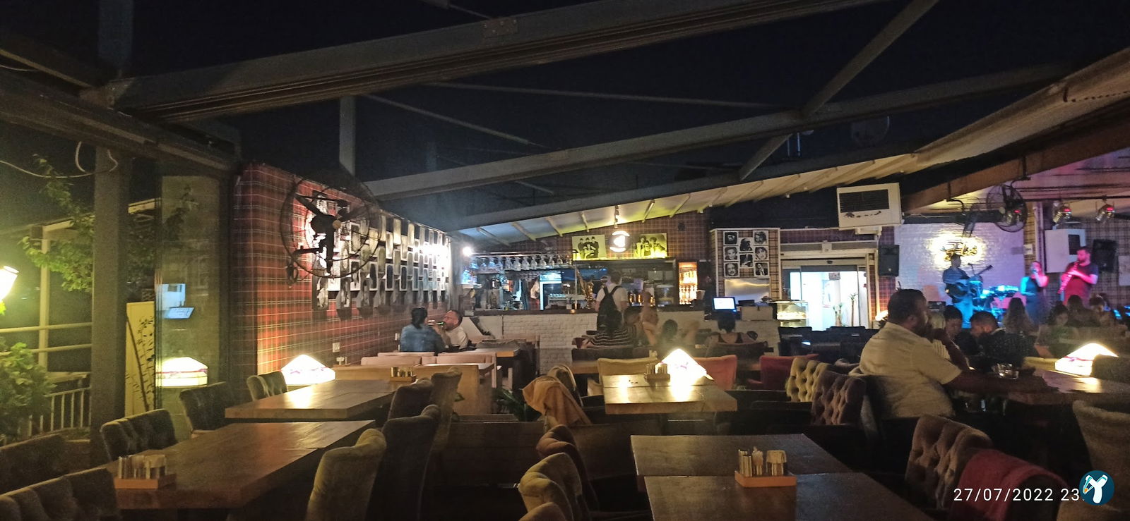 Flz Cafe & Restaurant