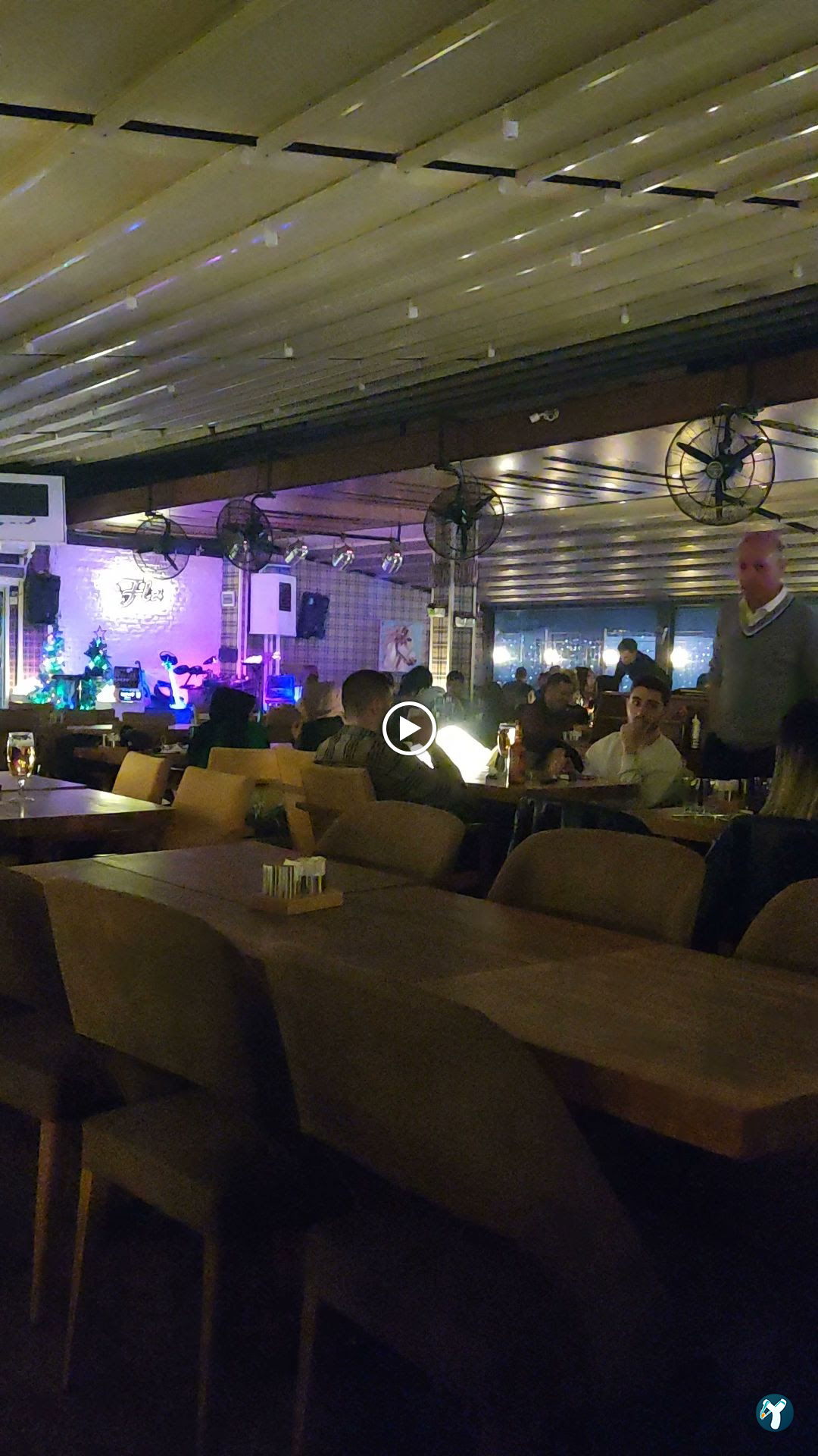 Flz Cafe & Restaurant
