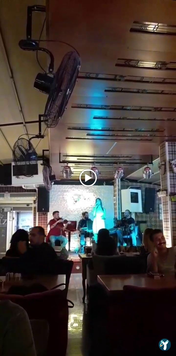 Flz Cafe & Restaurant