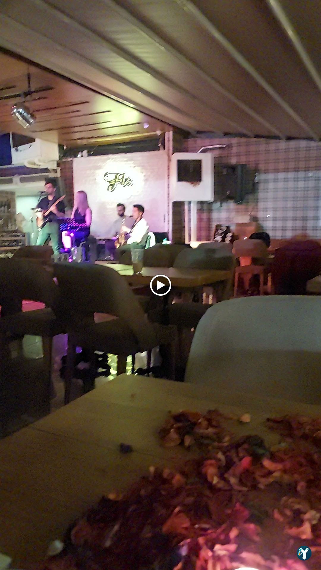 Flz Cafe & Restaurant
