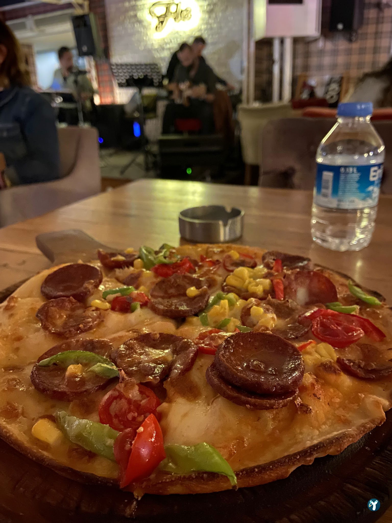Flz Cafe & Restaurant