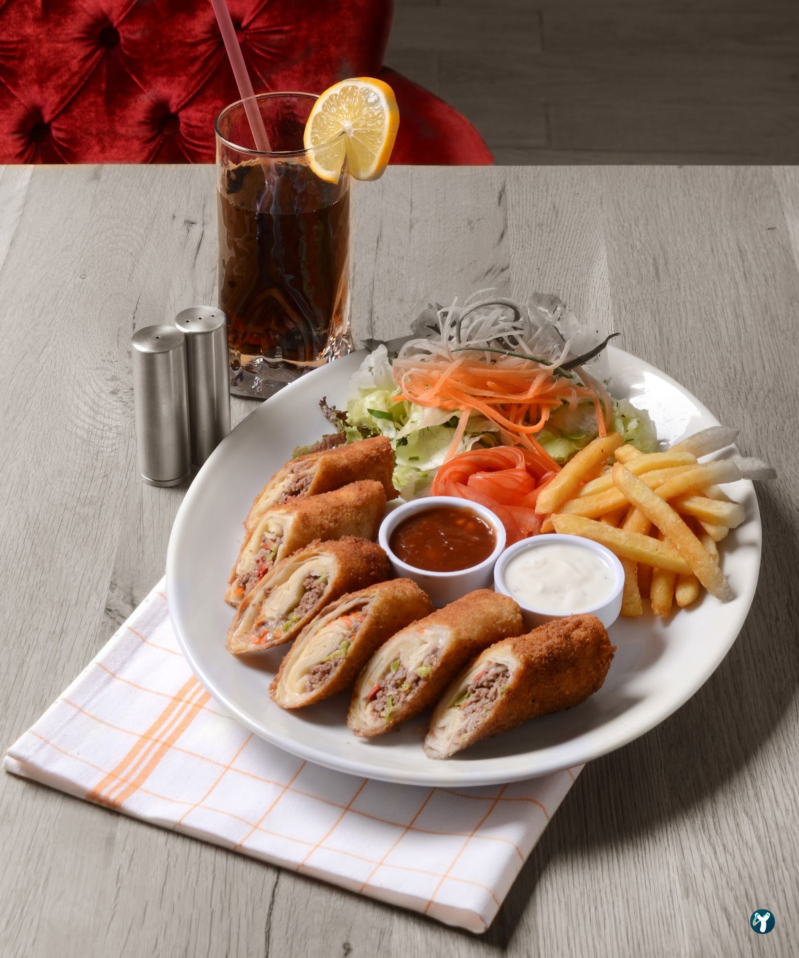 Flz Cafe & Restaurant