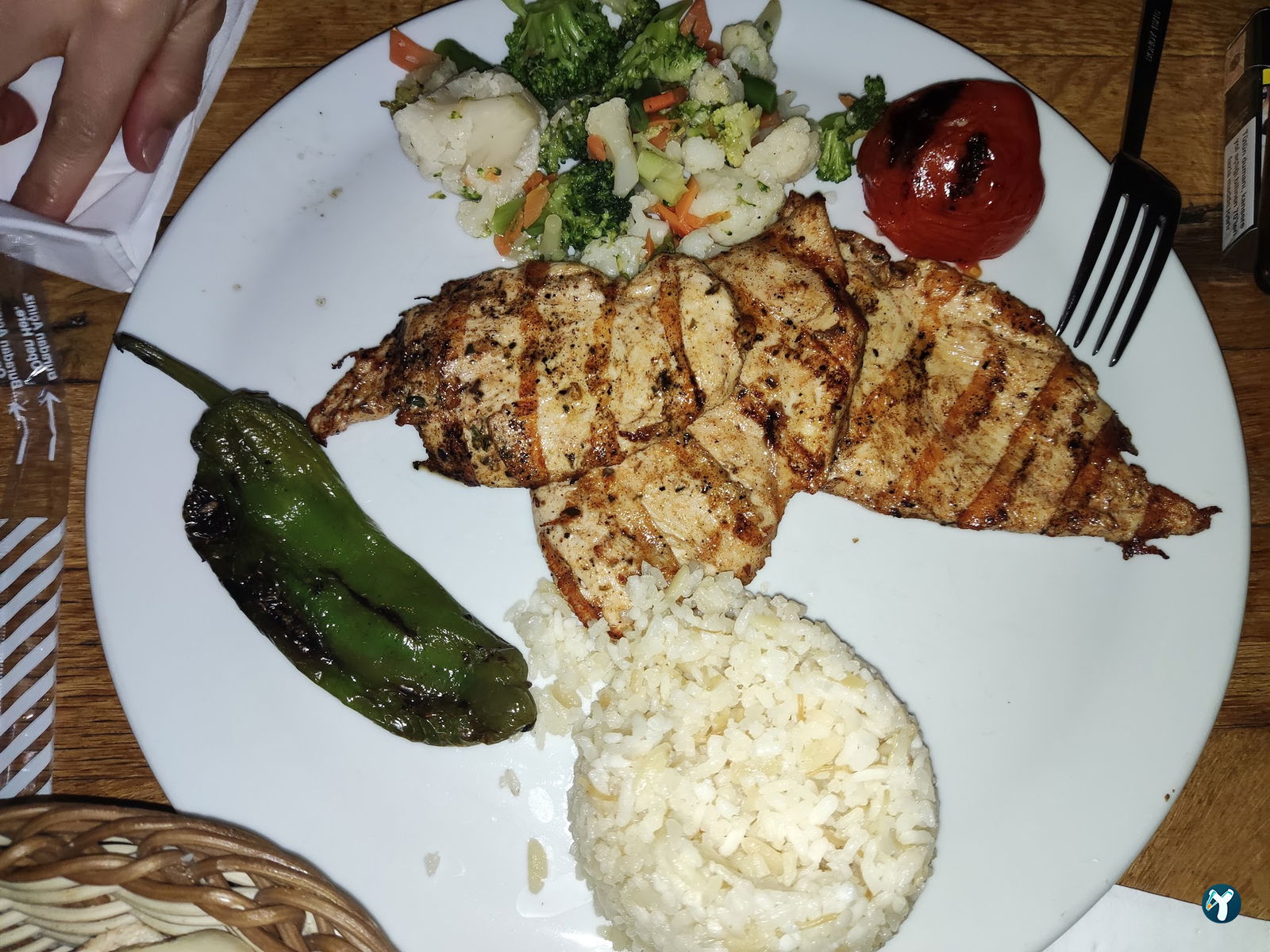 Flz Cafe & Restaurant