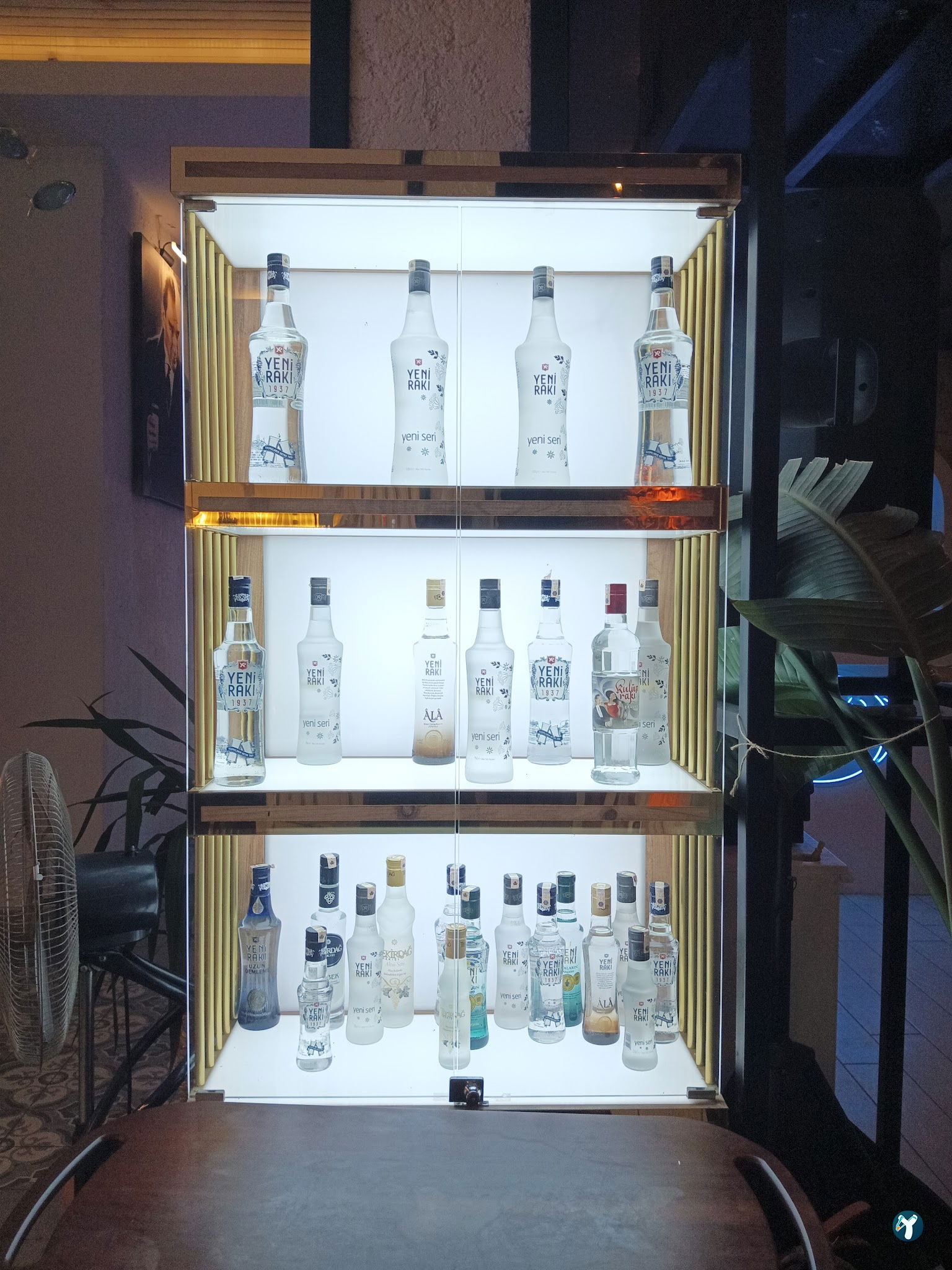 Iskarmoz Restaurant