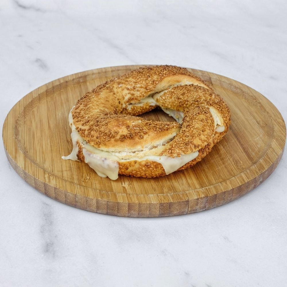 Sade Sütlü Simit Tost