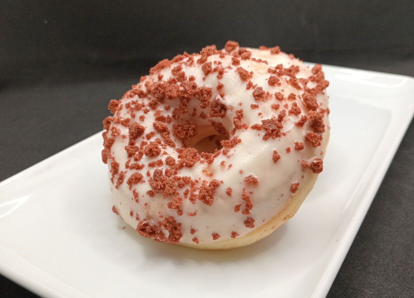 Kırmızı Kekli Donut