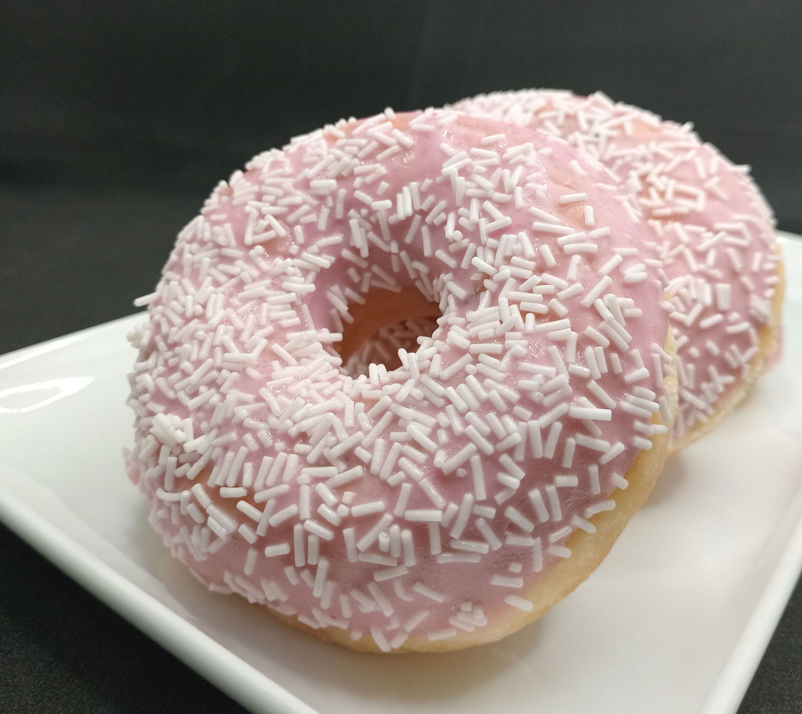 Çilekli Donut