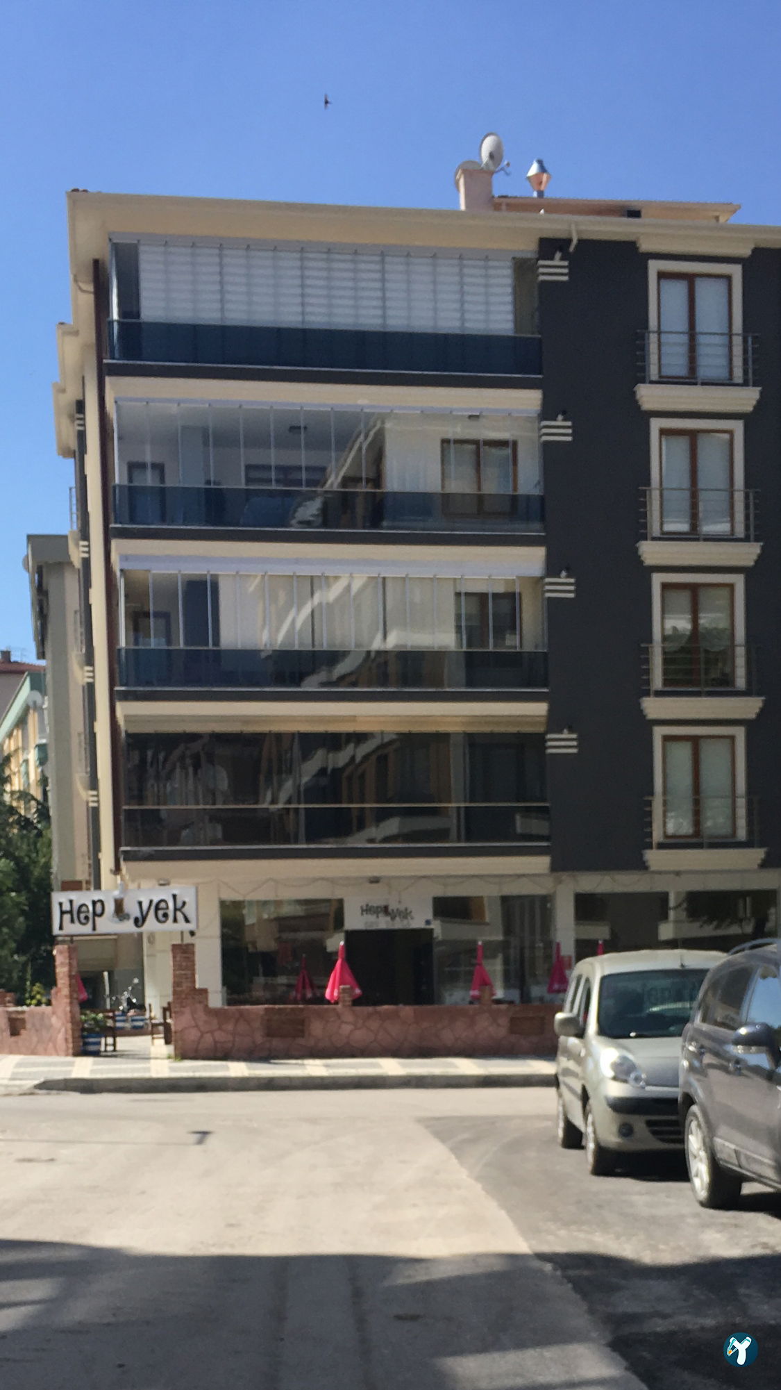 Hepyek Cafe