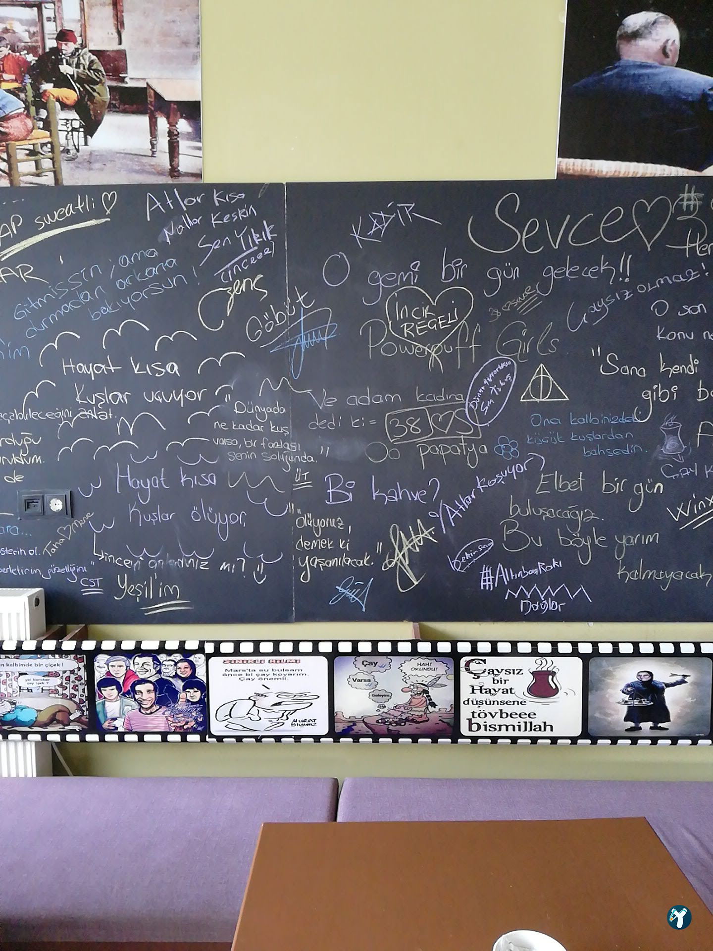 Hepyek Cafe