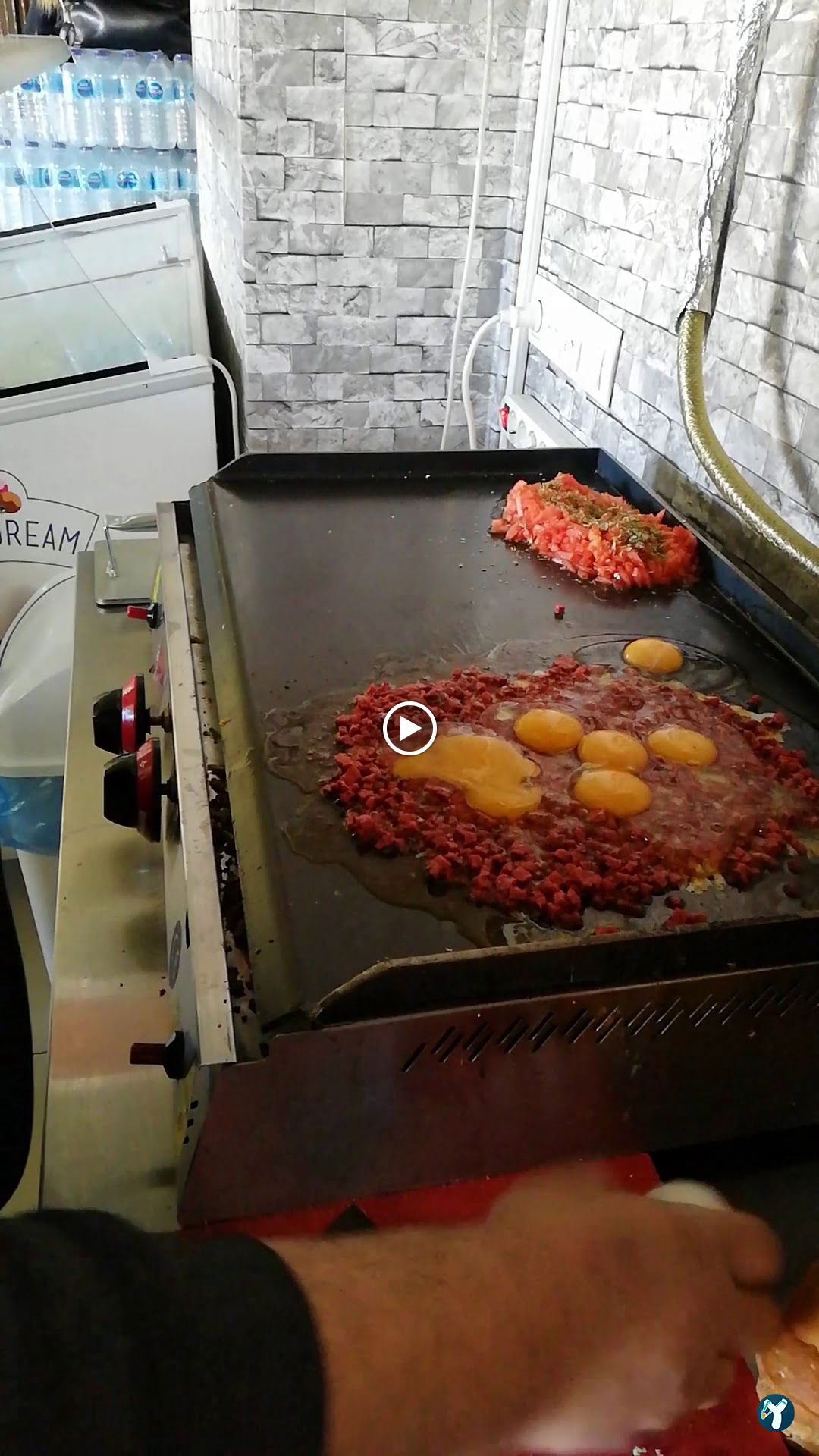 Hepyek Cafe