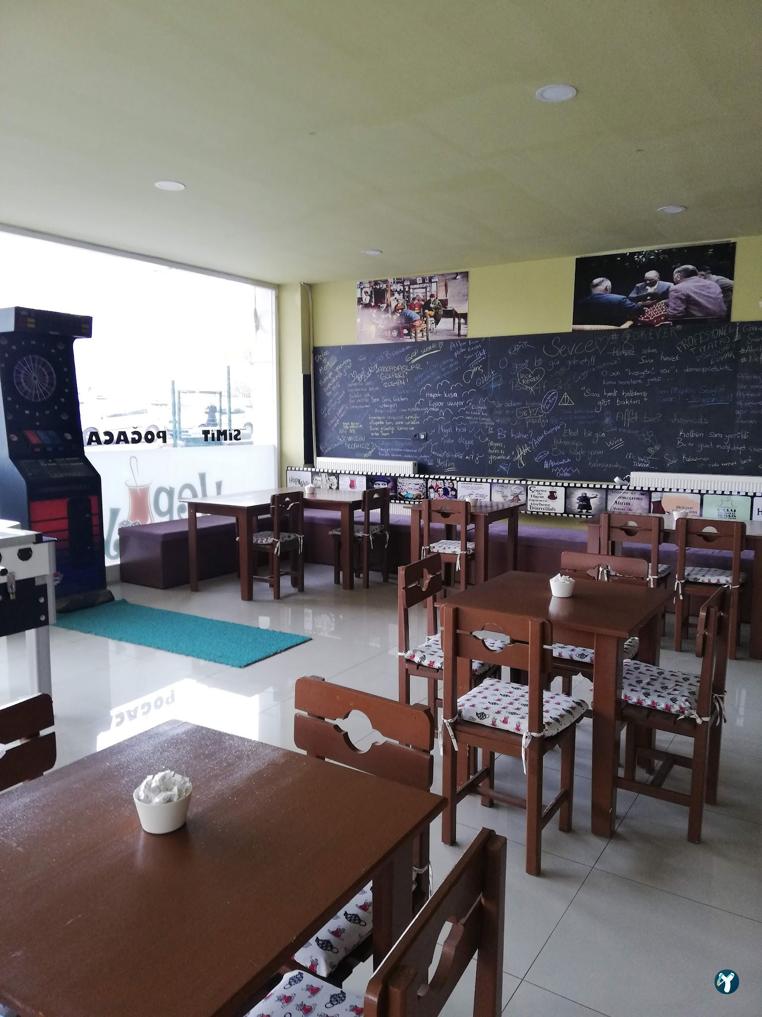 Hepyek Cafe