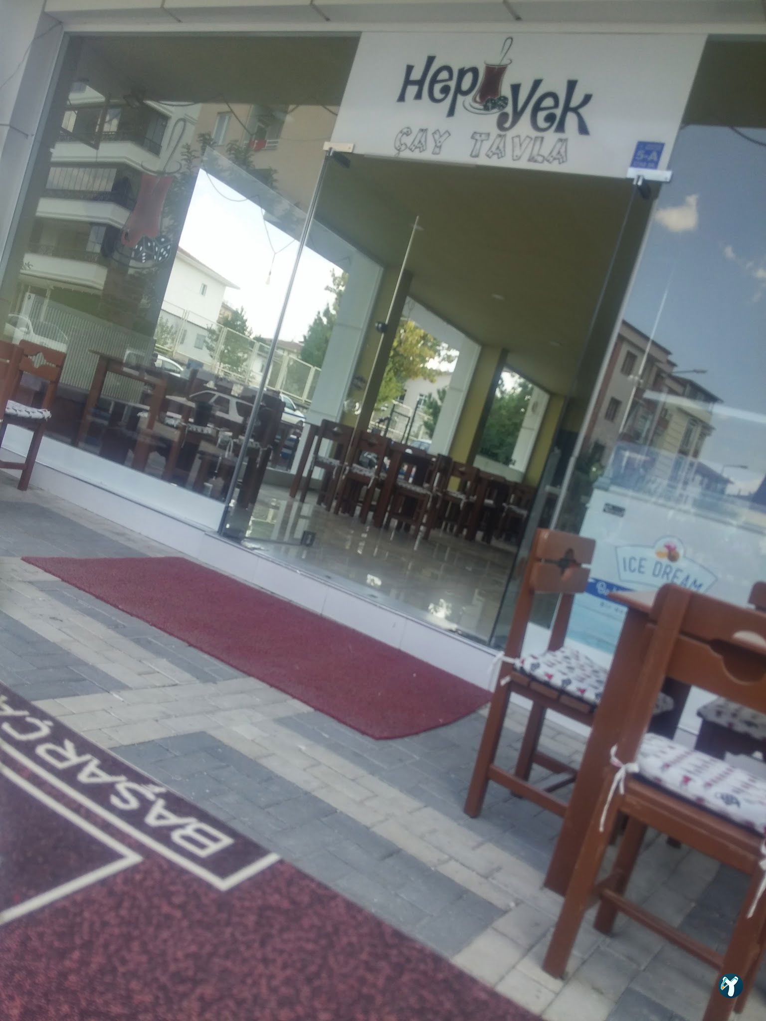 Hepyek Cafe