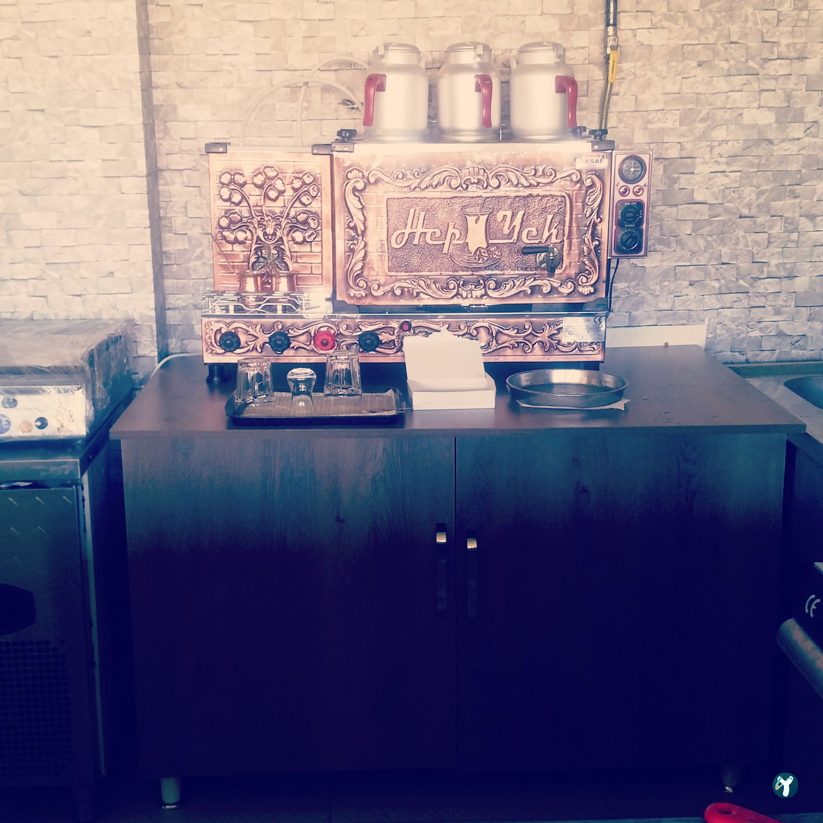Hepyek Cafe