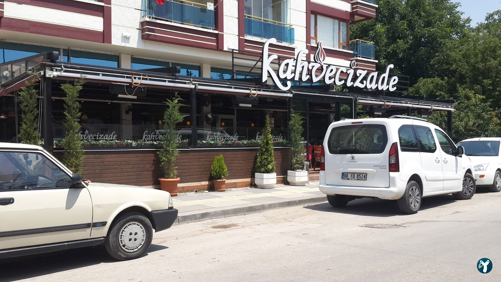 Kahvecizade Cafe