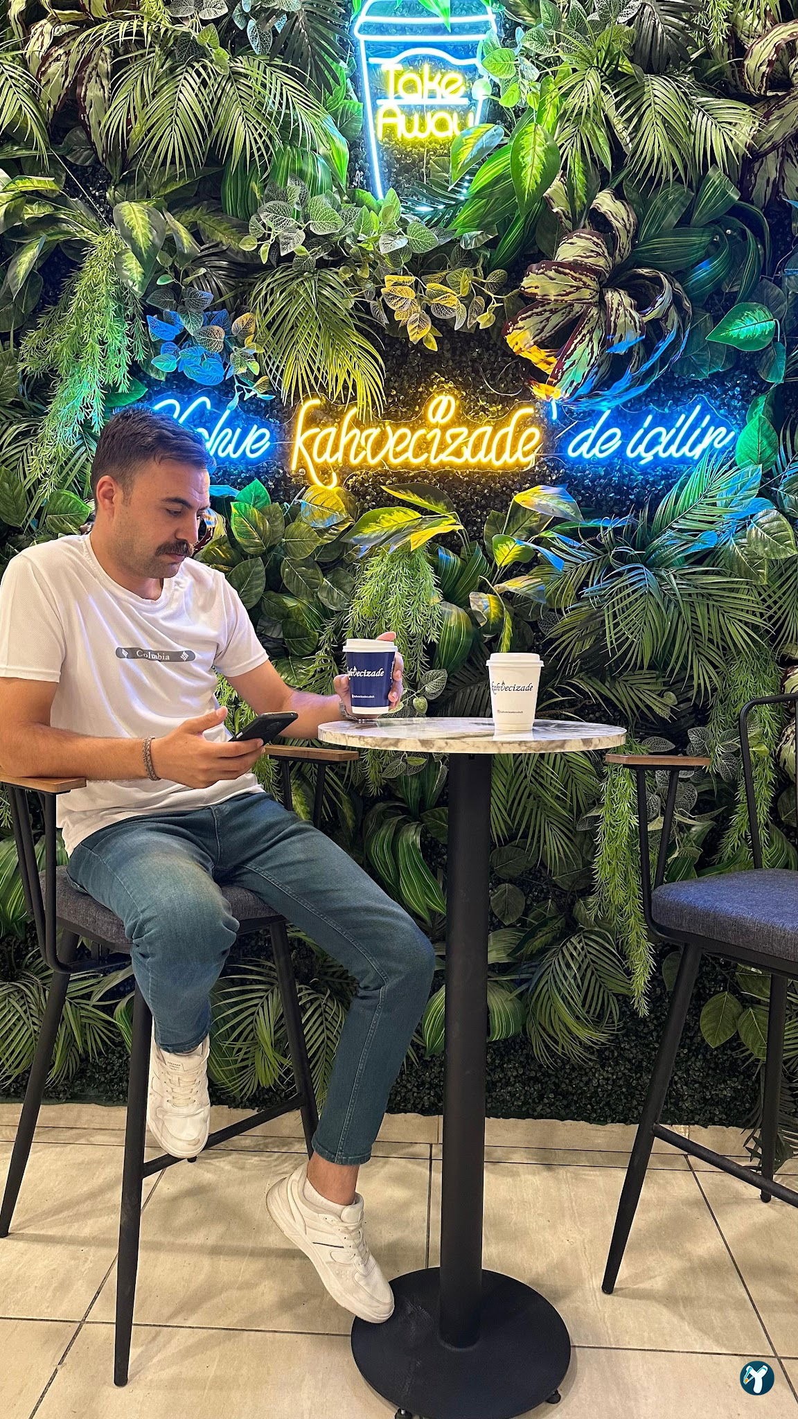 Kahvecizade Cafe