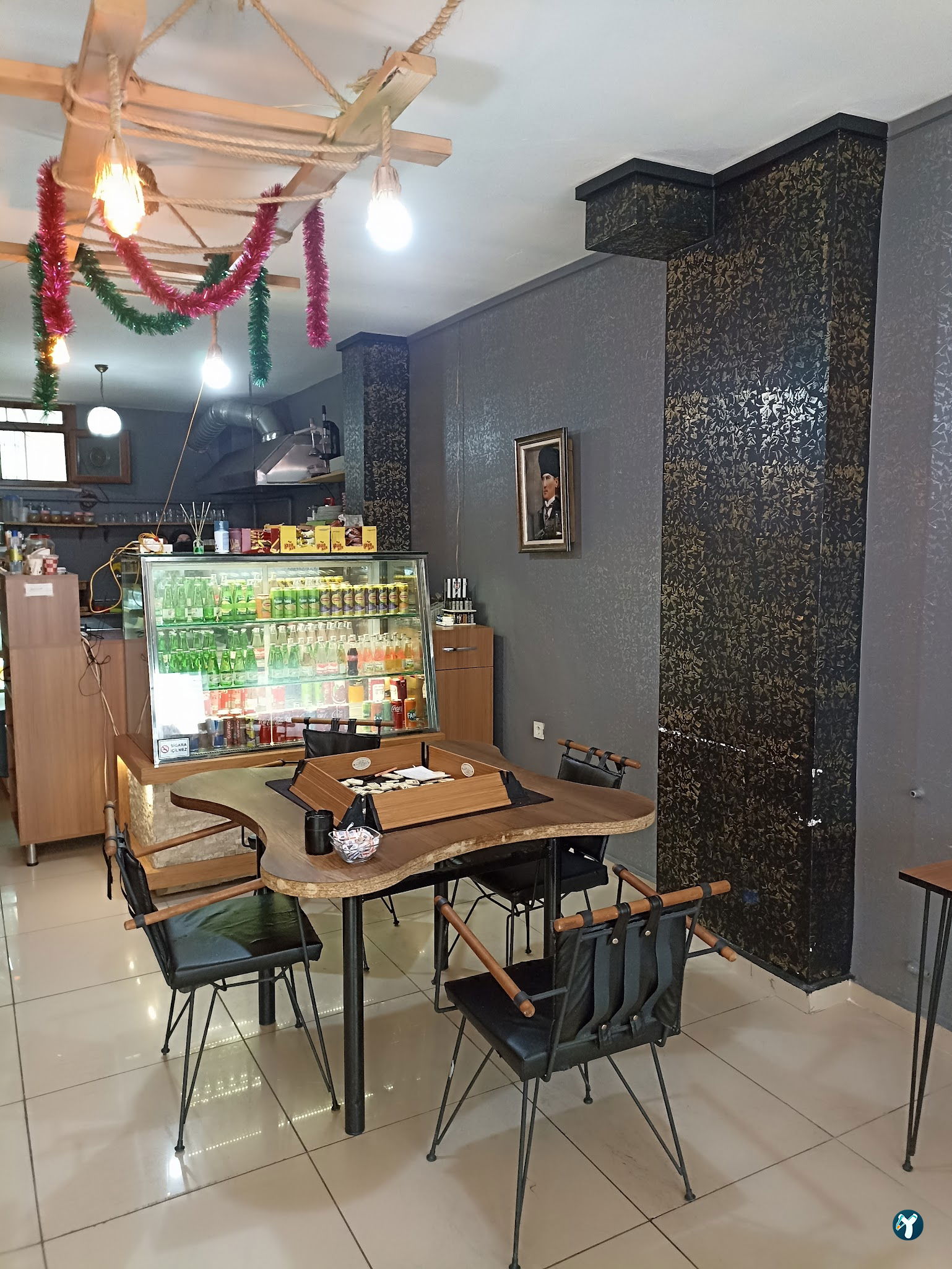 Estergon Cafe