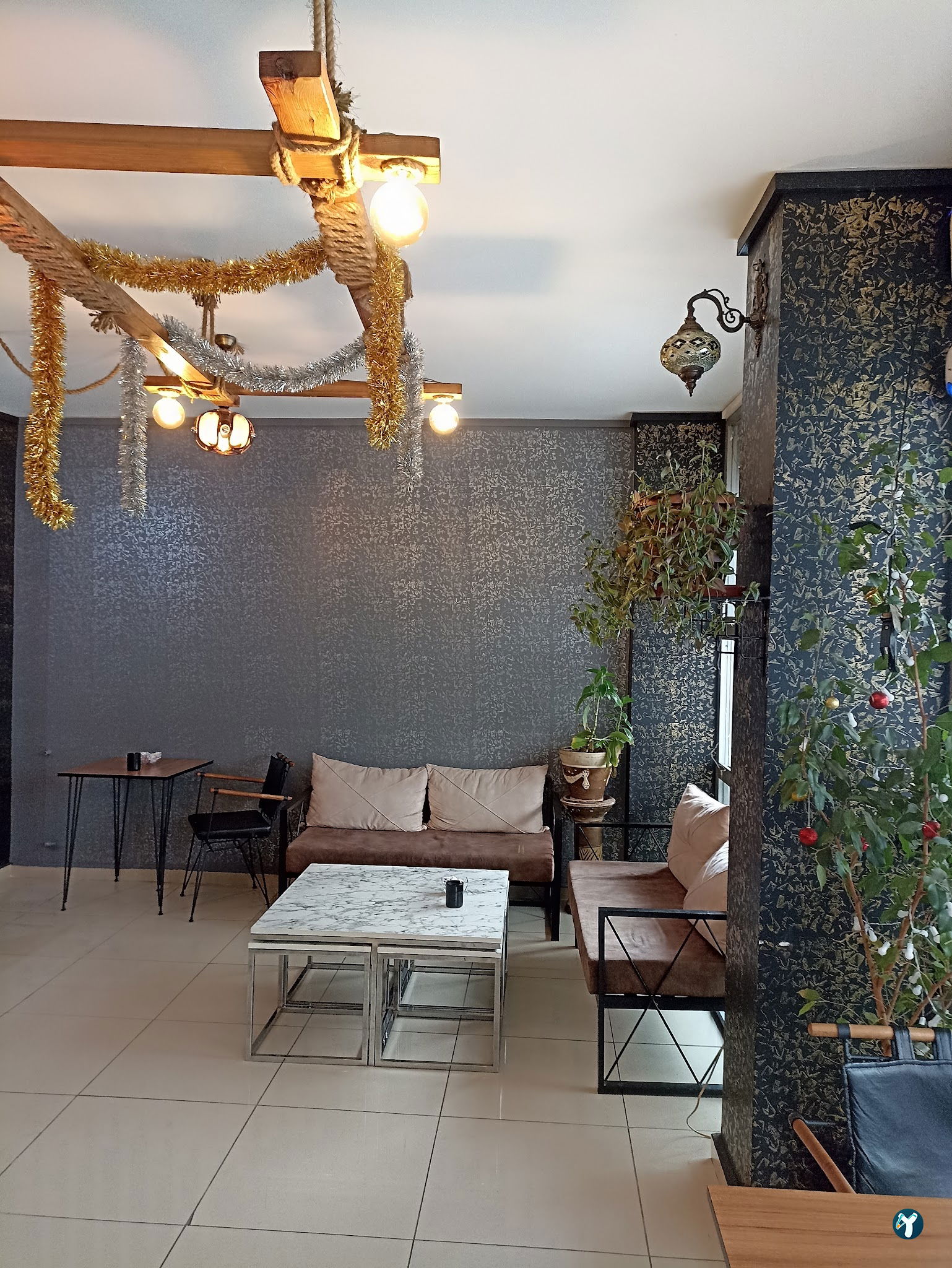Estergon Cafe