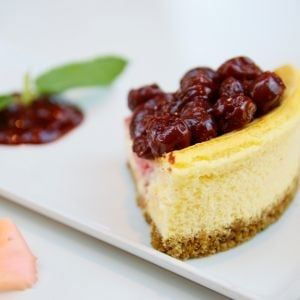 Vişneli Cheesecake (4 Kişilik)