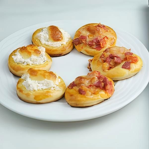 Sosisli Mini Pizza