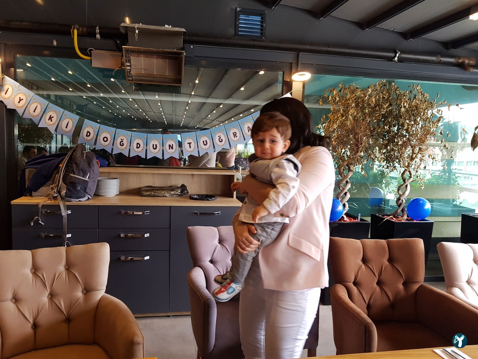 Number'S Cafe & Restaurant