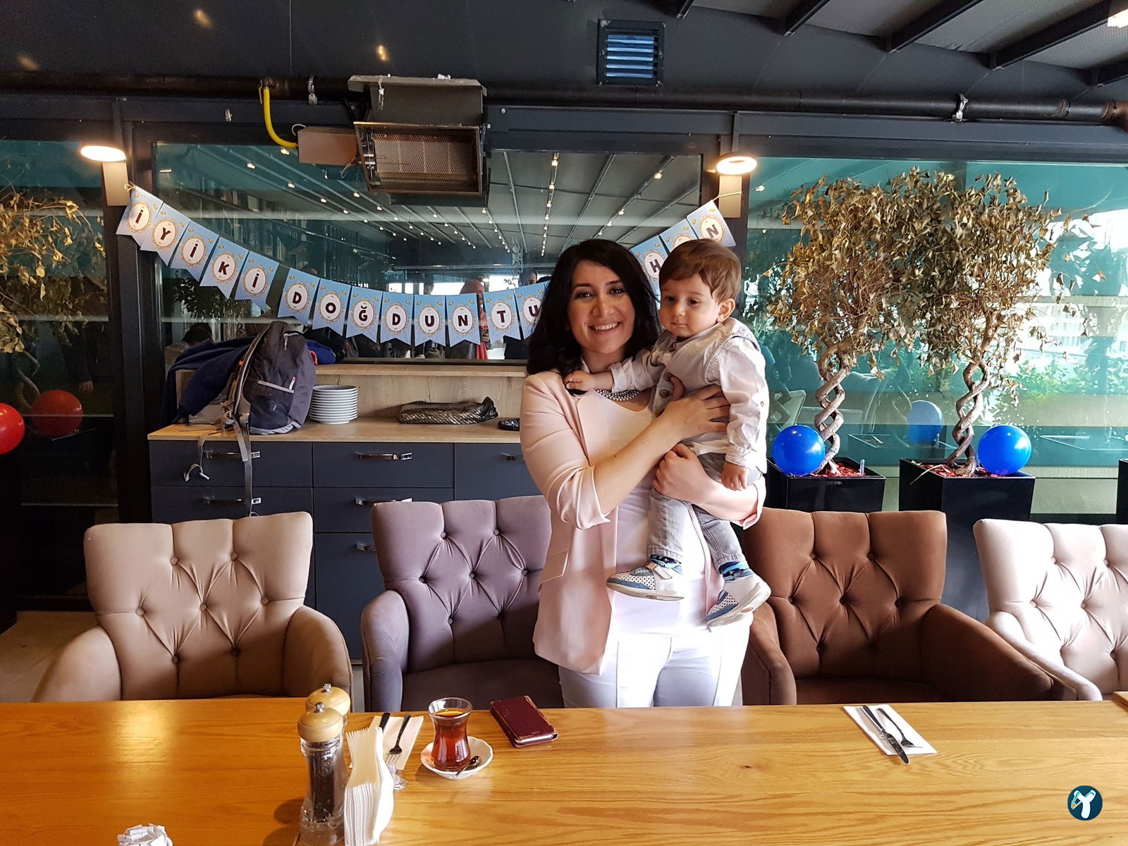 Number'S Cafe & Restaurant