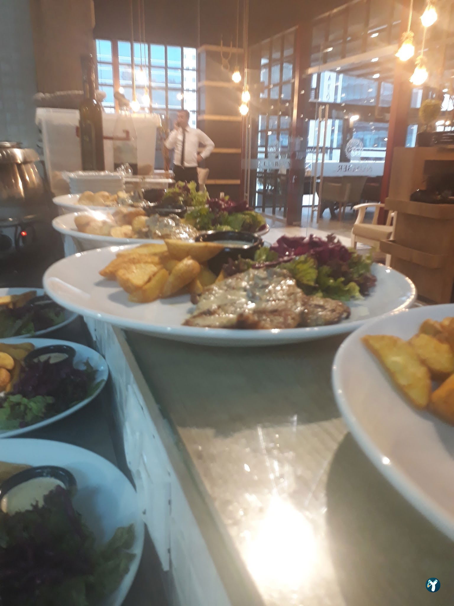 Number'S Cafe & Restaurant