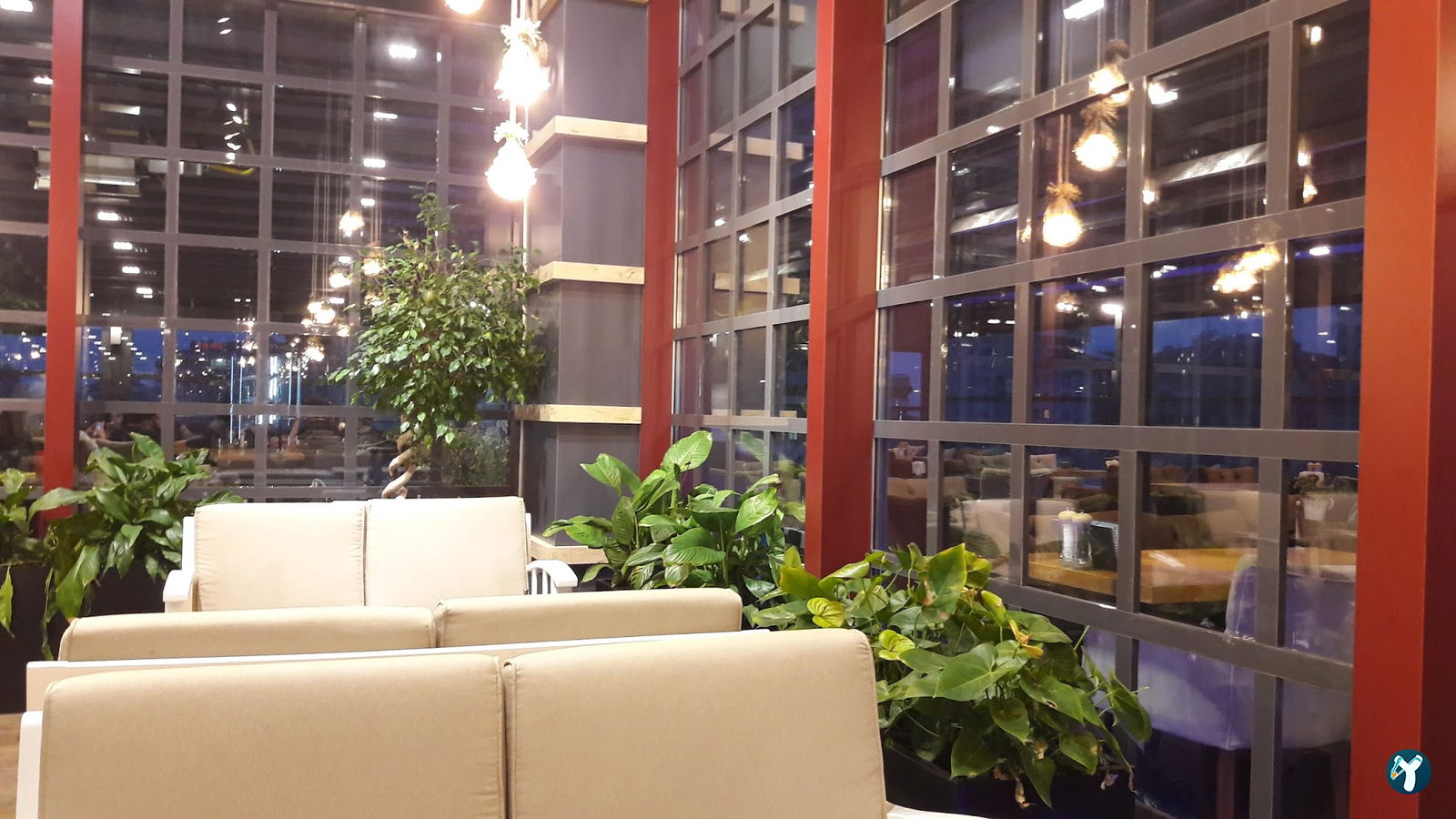 Number'S Cafe & Restaurant