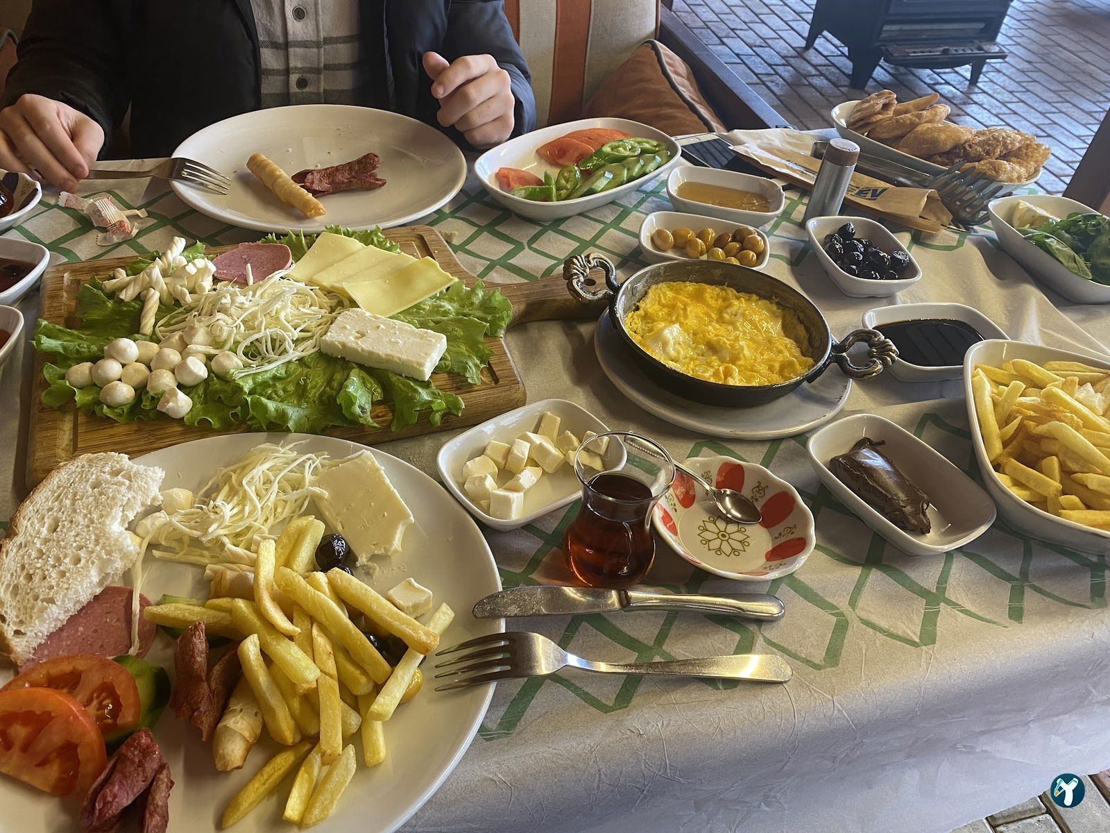 Ters Ev Çatalca Kahvaltı Ve Mangal Restoranı