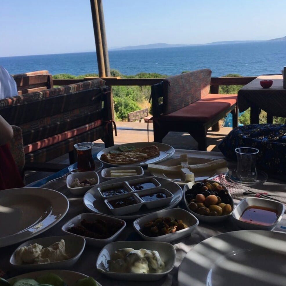 Taş Ev Balık Et ve Kahvaltı Salonu