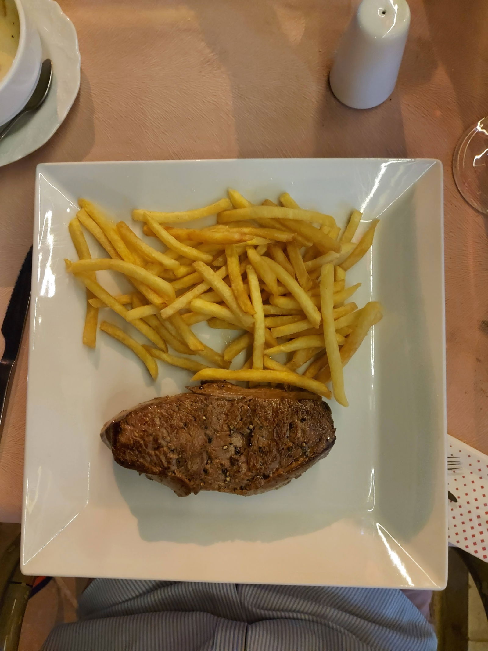 Special Restoran Cafe Bar