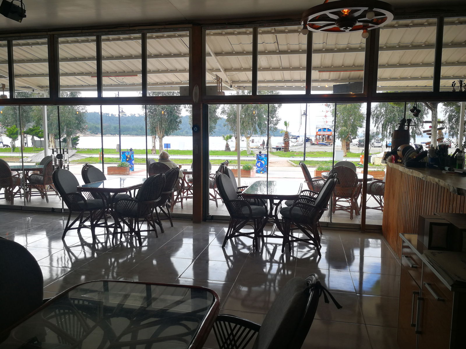 Akvaryum Cafe Restaurant