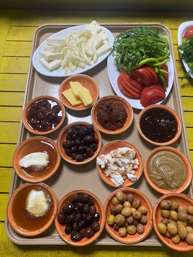 Gönülden kahvaltı salonu