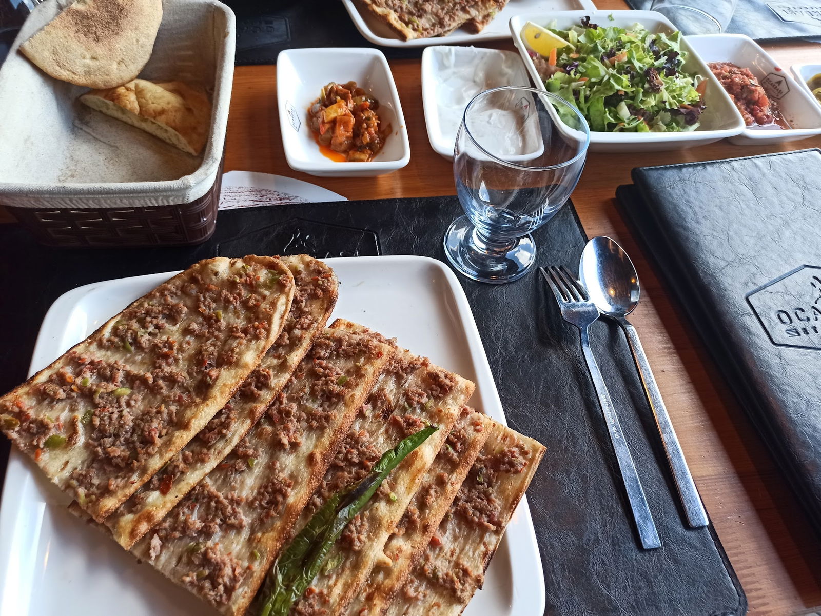 Ocakbaşı Etli Ekmek