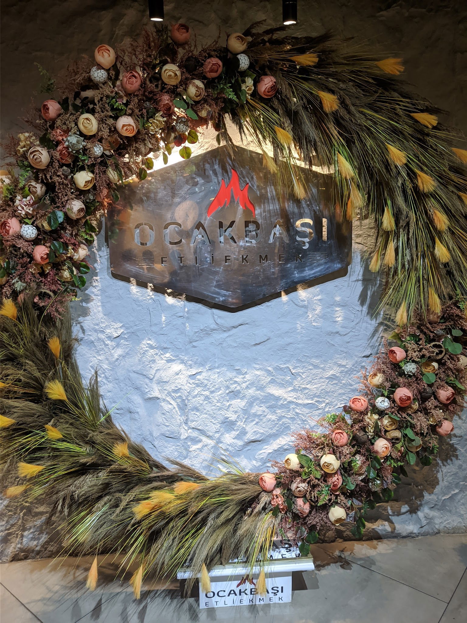 Ocakbaşı Etli Ekmek