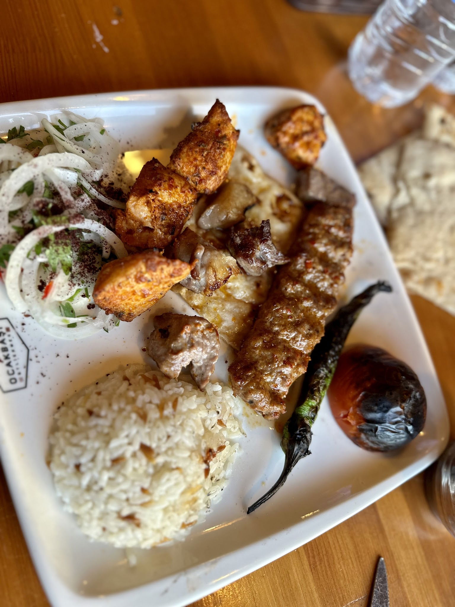 Ocakbaşı Etli Ekmek