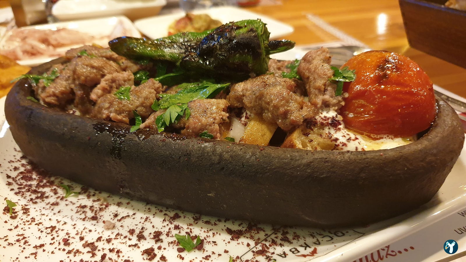 Ocakbaşı Etli Ekmek