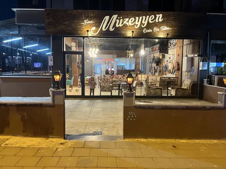 Müzeyyen Cafe resimleri