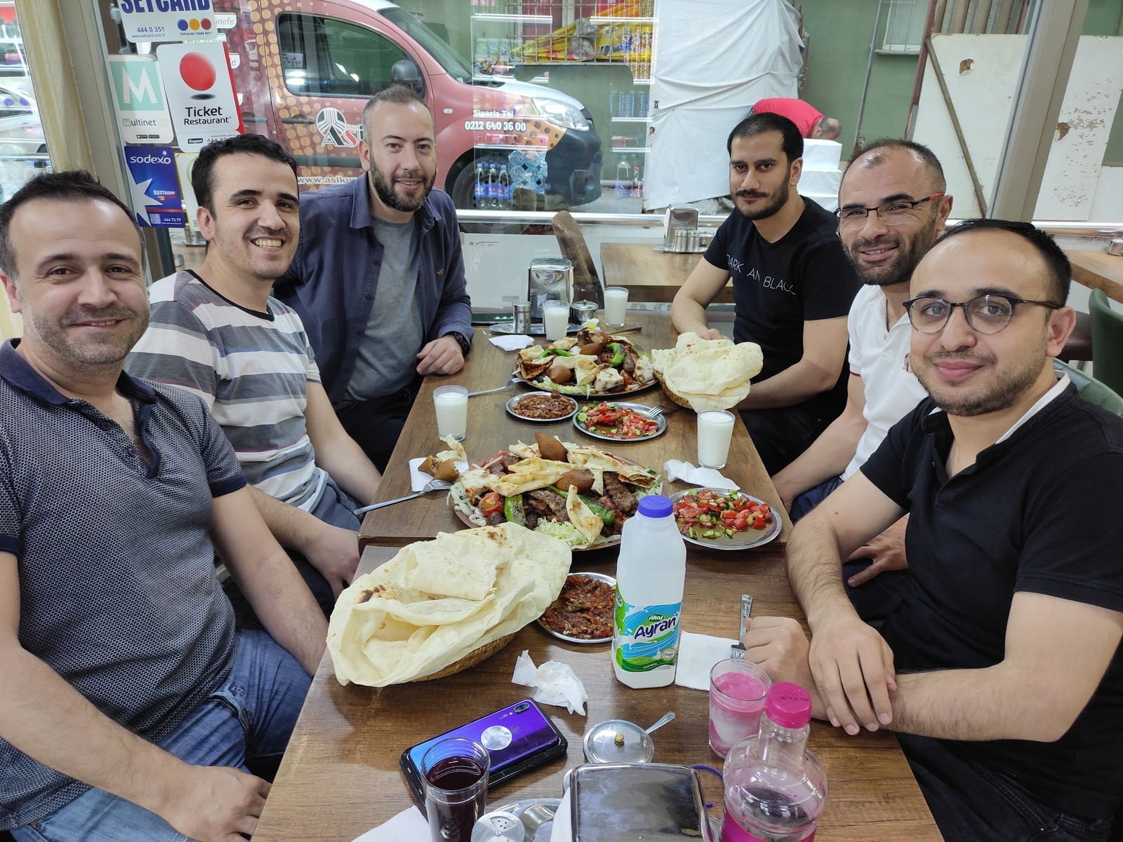 Saray Kebap Lahmacun Salonu Havaalanı Mh